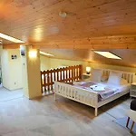 Pod Vodarenskou Vezi Apartment *