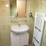 Pod Vodarenskou Vezi *
