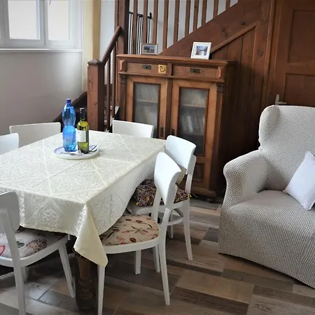 Pod Vodarenskou Vezi Lägenhet